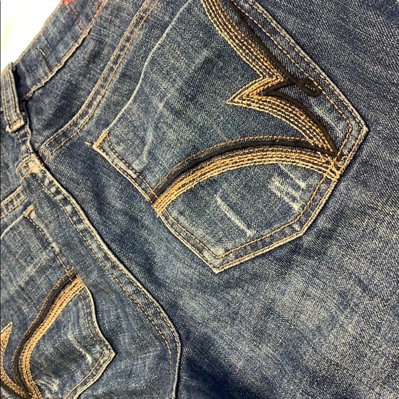 Cropped Blue Jeans - Picture 10 of 12